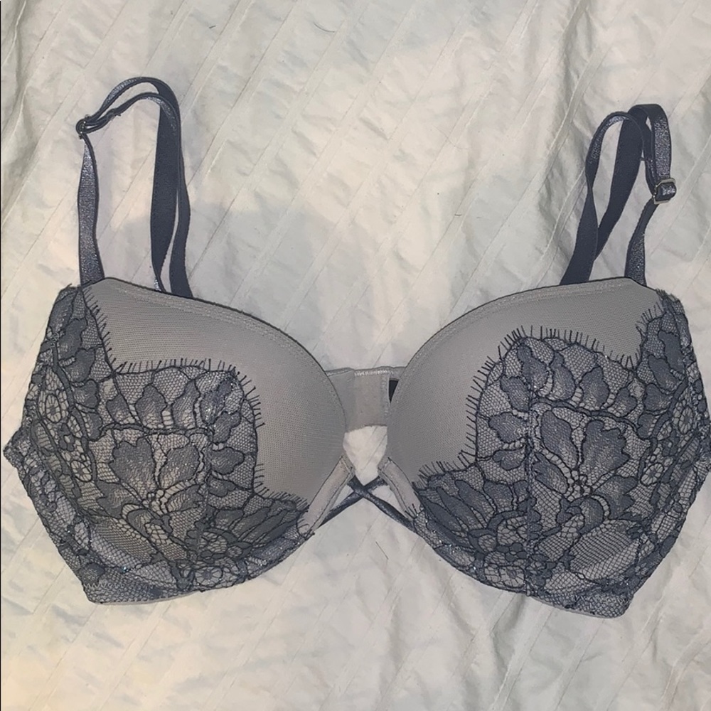 Victoria’s Secret bombshell-very sexy push up bra